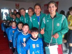 Las chicas no han podido ganar dentro de su preparación en Asia. Twitter: @MiSelecciónMX. ESPECIAL /