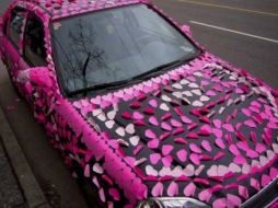 Una de las cosas más cursis es tapizar el auto de tu pareja con post its. ESPECIAL /