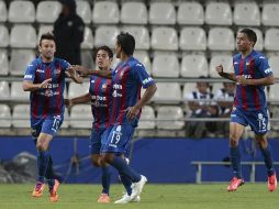 Los jugadores del Atlante celebrane l gol con el que sacaron los tres puntos de Pachuca. MEXSPORT /