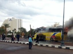 El ataque contra el autobús de turista causa la muerte de tres personas. AFP /