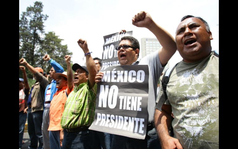 Profesores intentarán boicotear la cumbre en donde estarán Peña Nieto, Obama y Harper. ARCHIVO /