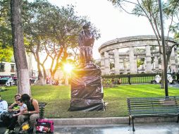 LICEO E HIDALGO. Así lucía ayer el espacio para la efigie del ingeniero Jorge Matute Remus, en el jardín de la Rotonda.  /