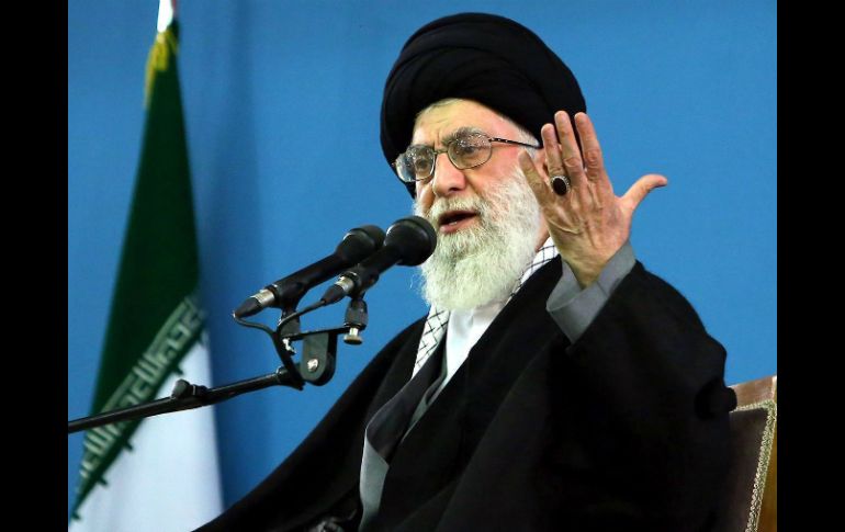 Jamenei reiteró su pesimismo acerca de las conversaciones previstas para comenzar el martes en Viena. AP /