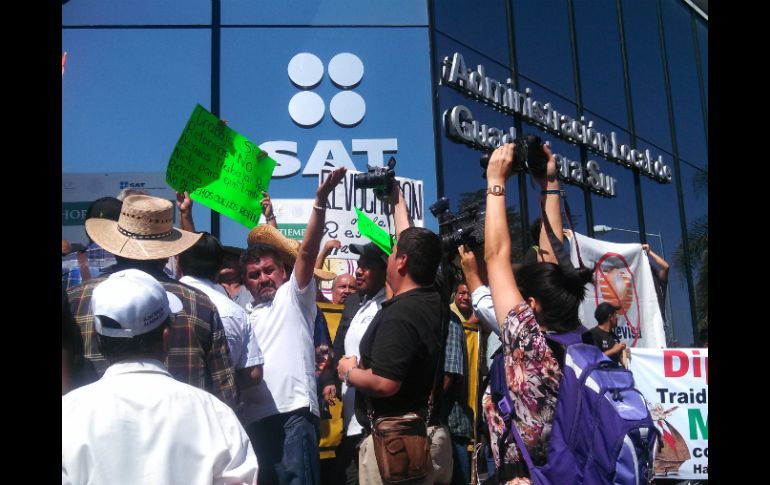 La manifestación es calificada como pacífica por sus organizadores.  /