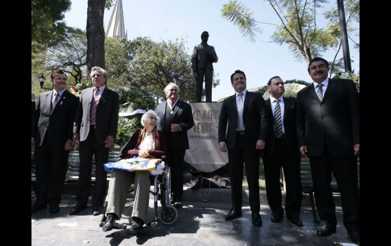 El alcalde estuvo presente en el homenaje al ingeniero Matute Remus.  /