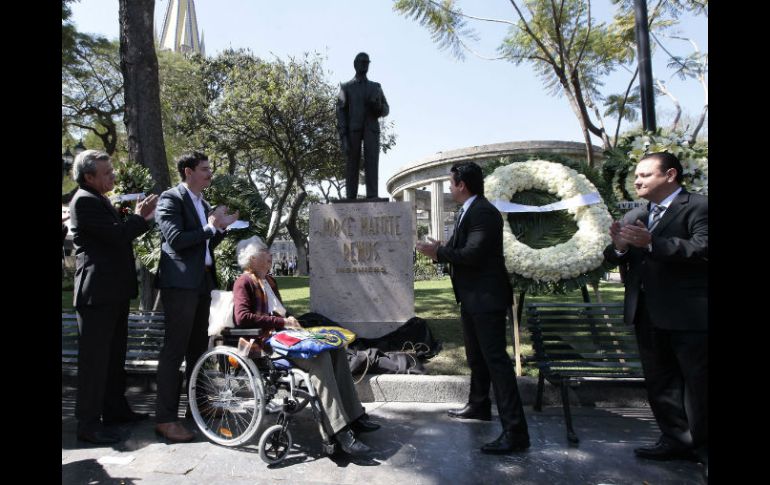 Los restos de Jorge Matute Remus descansan a partir de hoy en la Rotonda de los Jaliscienses Ilustres.  /