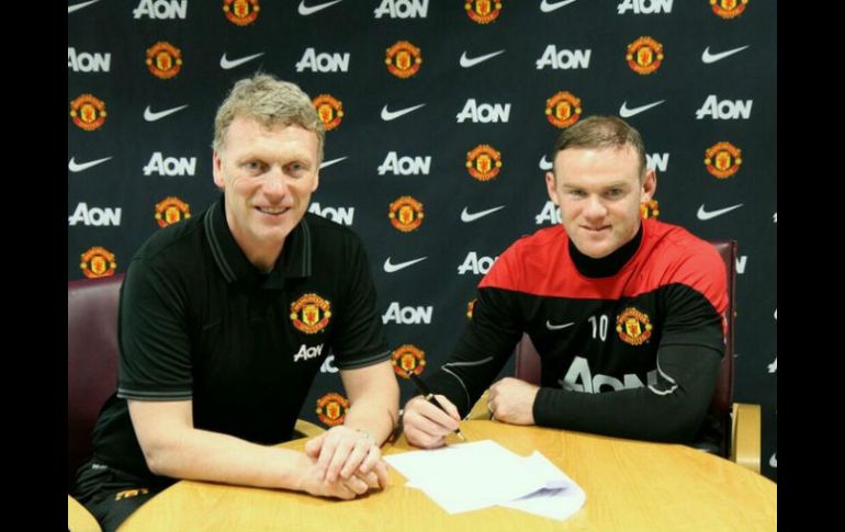 En los últimos meses había rumores sobre una posible salida de Rooney del United ante la tensa relación con su entrenador David Moyes. ESPECIAL /