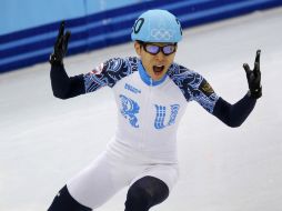 Victor An, de Rusia, conquistó el primer lugar en patinaje de Velocidad. AP /