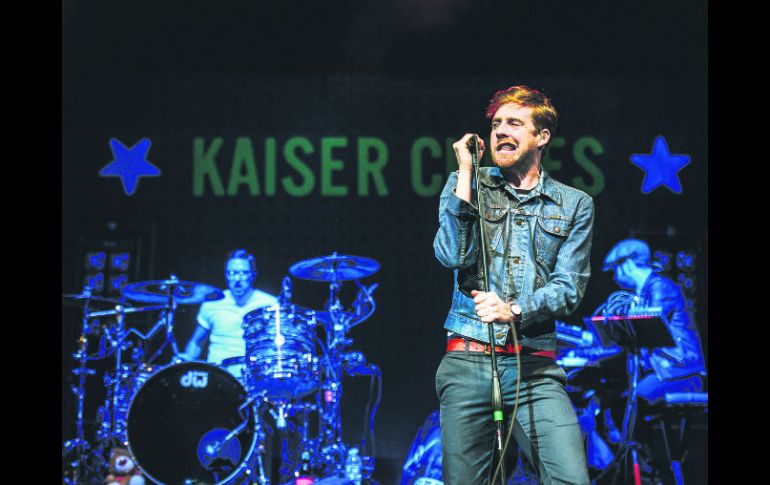 Al grito de ''Somos Kaiser Chiefs'', así, en español, un enérgico Ricky Wilson presentó al quinteto de Leeds.  /