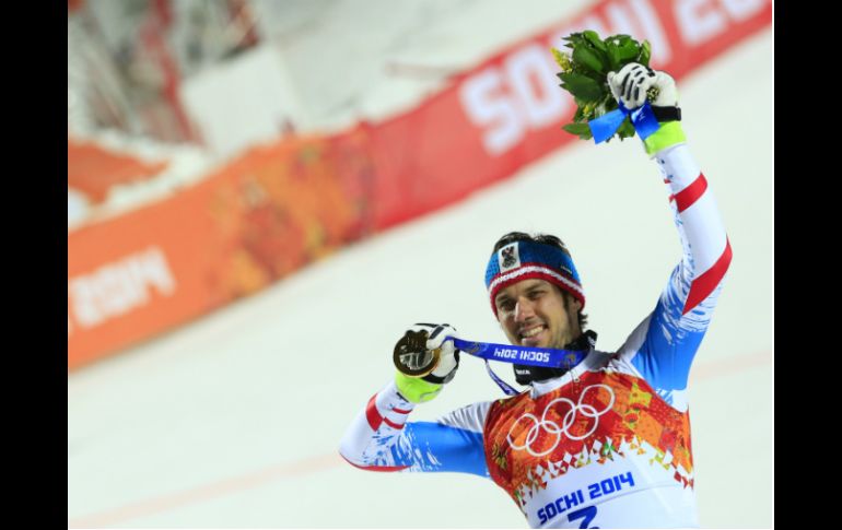 Mario Matt, con 34 años se convierte en el campeón del oro en la categoría de esquí alpino. AFP /