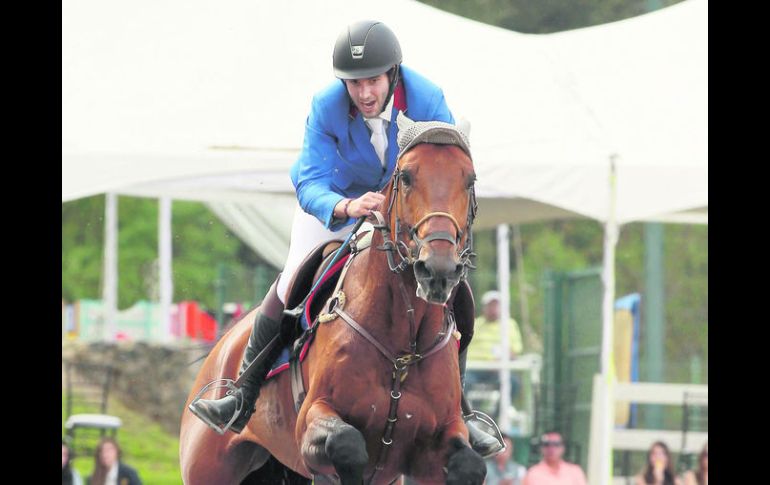 Superior. El binomio del Guadalajara Country Club, culminó su recorrido en la prueba estelar con un tiempo de 45.57 segundos.  /