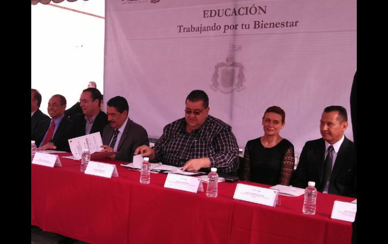 El titular de Educación hizo el anuncio en un evento realizado en la escuela secundaria número 10 'Agustín Yáñez'.  /