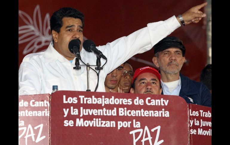 Nicolás Maduro ofrece un discurso ante miles de trabajadores de la Compañía Anónima de Teléfonos de Venezuela. AFP /