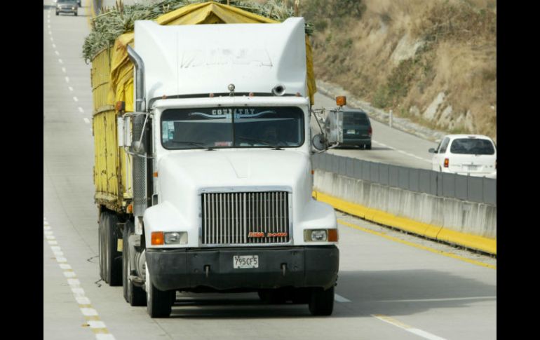 En 2013 fueron más de 390 robos al autotransporte de carga en Jalisco. ARCHIVO /