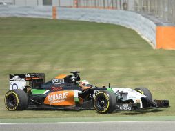 Pérez está poniendo a punto su VJM07 de Force India, para tener una buena temporada. EFE /