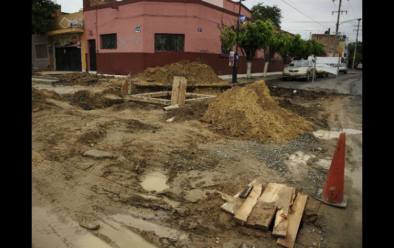 Imagen de las obras en la calle Porres Barranda y Gigantes. ARCHIVO /