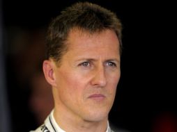 Michael Schumacher, de 45 años, cayó cuando esquiaba en Francia y una roca le agrietó el casco a la altura de la sien derecha. ARCHIVO /