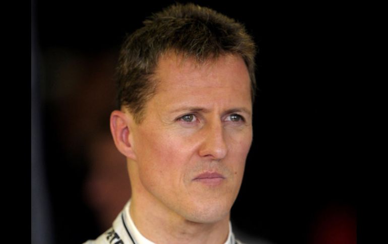 Michael Schumacher, de 45 años, cayó cuando esquiaba en Francia y una roca le agrietó el casco a la altura de la sien derecha. ARCHIVO /