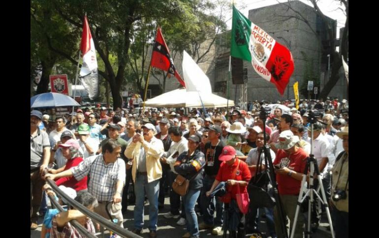 La manifestación provoca afectaciones viales en tres importantes avenidas de la ciudad. TOMADA DE @sme1914  /