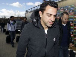 Xavi Hernández (Izq) a su llegada a la Ciudad del Fútbol de Las Rozas, de cara al partido amistoso del próximo miércoles contra Italia. EFE /