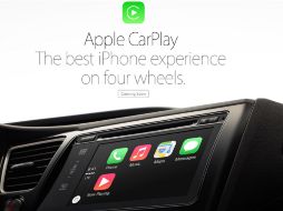 CarPlay requiere la última versión del iOS, la 7, y un iPhone 5, 5C o 5S. Imagen tomada de @iStoreMx. ESPECIAL /