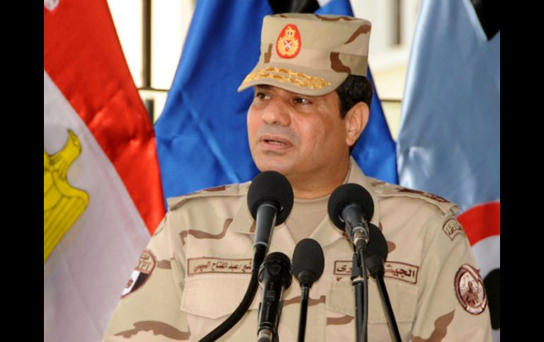 Al Sisi ganó el apoyo popular en Egipto desde que anunció la destitución del islamista Mohamed Morsi. EFE /