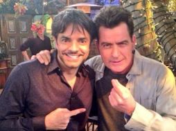 'Les comparto q hace unas semanas estuve como invitado del programa d Charlie Sheen', comenta Derbez en Twitter. Foto: @EugenioDerbez. ESPECIAL /