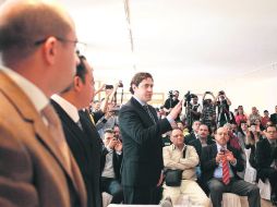 Al frente. Alberto Orozco (centro) rinde protesta como director del Instituto Metropolitano de Planeación.  /