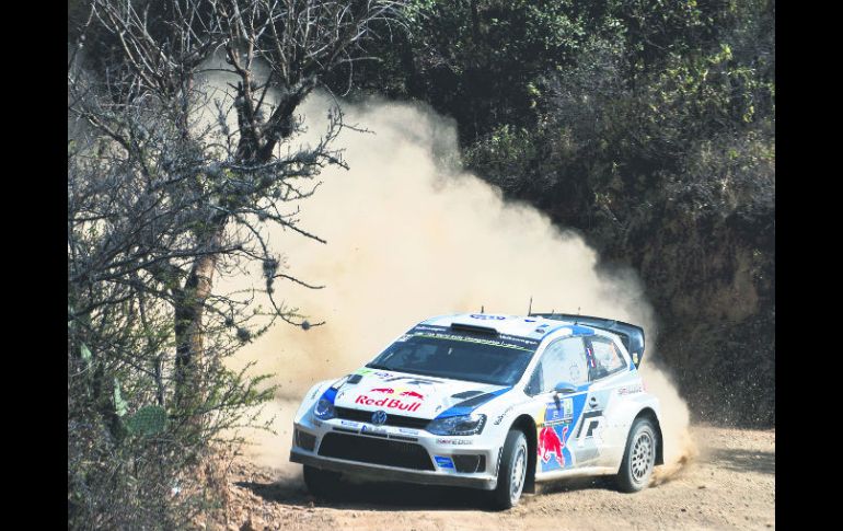 Sebastian Ogier marca el paso por los caminos del Bajío mexicano junto a su copiloto Julien Ingrassia. AFP /