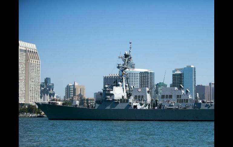 Un buque de la armada estadounidense se embarca a Vietnam para ayudar en las tareas de búsqueda. AFP /