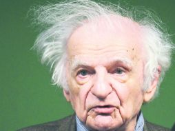 Yves Bonnefoy. Fue condecorado con el premio en el 2013. ARCHIVO /