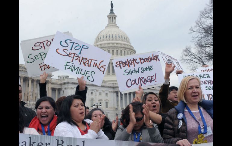 '¿Cómo puede ser (Obama) 'campeón de la reforma migratoria' cuando está deportando a quien se beneficia de ella?', increpa activista. EFE /