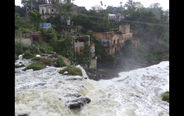 Indican que los fallos más comunes de la Federación en el Río Santiago son el control de descargas. ARCHIVO /