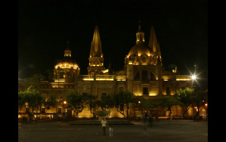 Para el Ayuntamiento de Guadalajara, la Catedral Metropolitana tenía un sistema de iluminación obsoleto. ARCHIVO /