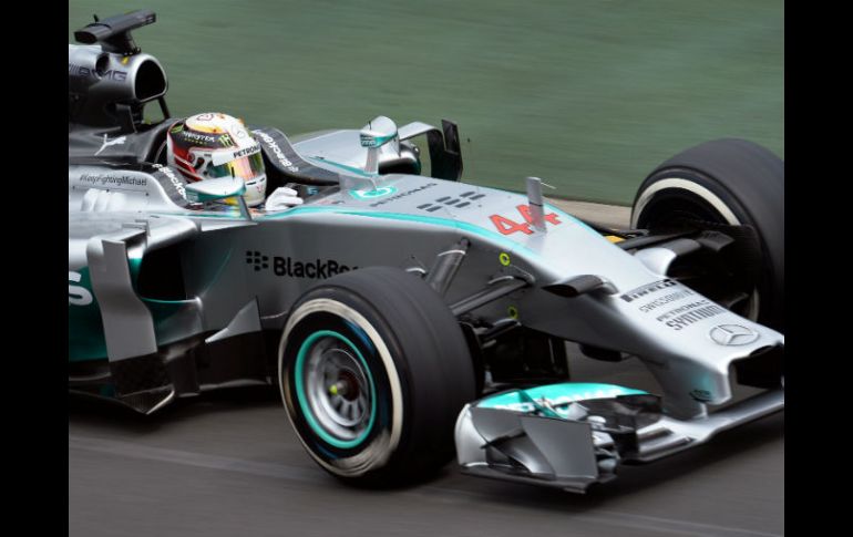 Lewis Hamilton logró un tiempo de 1:44.231. AFP /