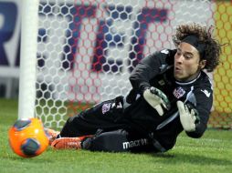 Ochoa durante el partido contra Guingamp. AFP /