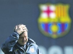 El técnico del Barça, Gerardo ''Tata'' Martino, no cuenta ni con Puyol ni con Piqué, ambos lesionados. EFE /