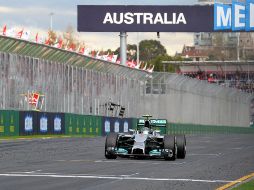 Nico Rosberg supo mantenter el ritmo de carrera desde la primera vuelta para ganar Melbourne. AFP /