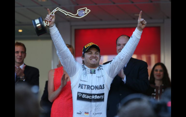 Nico Rosberg celebrando su victoria en la primera prueba del campeonato del mundo de Fórmula 1. MEXSPORT /