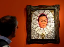 'Frida Kahlo' reúne un total de 160 obras originarias de colecciones de México, Europa y Estados Unidos. AFP /