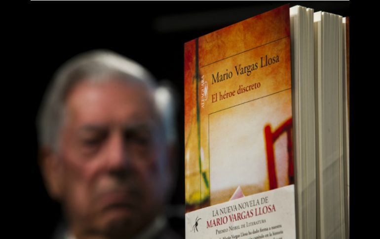 Mario Vargas Llosa será de uno de los escritores que celebrará el aniversario de Alfaguara. AP /