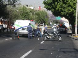 Al sitio llegó personal de la Fiscalía y de Ciencias Forenses.  /