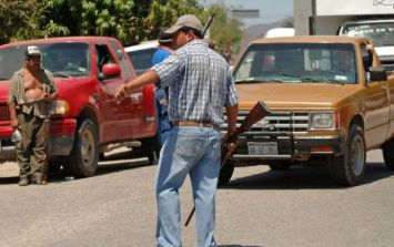 Reportan bloqueo en base de la Marina en Michoac n El Informador