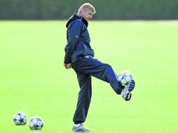 Wenger ganó tres ligas (1998, 2002 y 2004) y cuatro FA Cup (1998, 2002, 2003 y 2005). AFP /