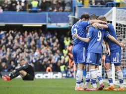 El Chelsea estropea el partido mil de Arsene Wenger como técnico del Arsenal, al aplastar el sábado 6-0 a los Gunners. EFE /