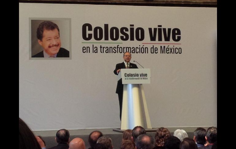 ''#ColosioVive en la determinación para mover los obstáculos para modernizar México'', dice Adrian Gallardo.  Foto: @FColosioAC. ESPECIAL /