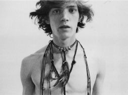 La obra de Mapplethorpe se debate entre los deseos de libertad sexual y la cultura tradicional. ESPECIAL /