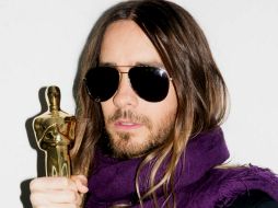 Jared Leto, ganó la estatuilla a mejor actor de reparto, gracias a la interpretación de su personaje transexual 'Rayon'. ESPECIAL /