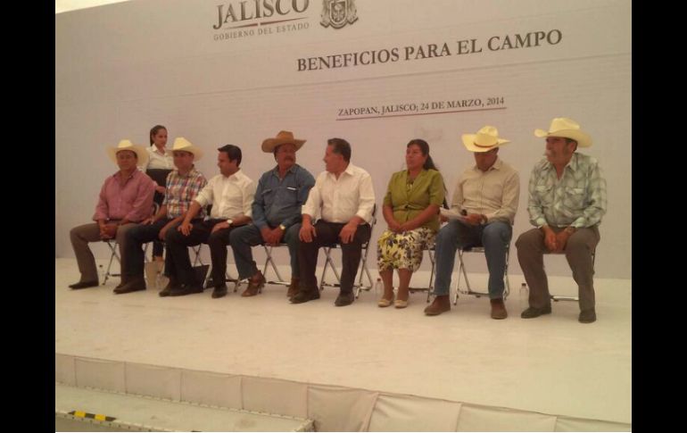 Arturo Zamora, habla de la necesidad de agua limpia para el campo y saca a flote las quejas que le han hecho los agricultores. ESPECIAL /