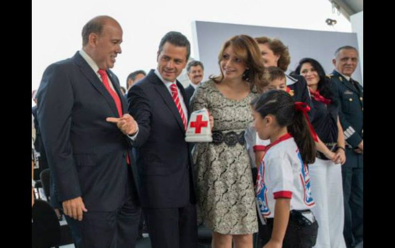 El Presidente Peña Nieto arrancó oficialmente la Colecta Anual de la Cruz Roja el 20 de marzco desde el Zócalo de la Ciudad de México. ARCHIVO /